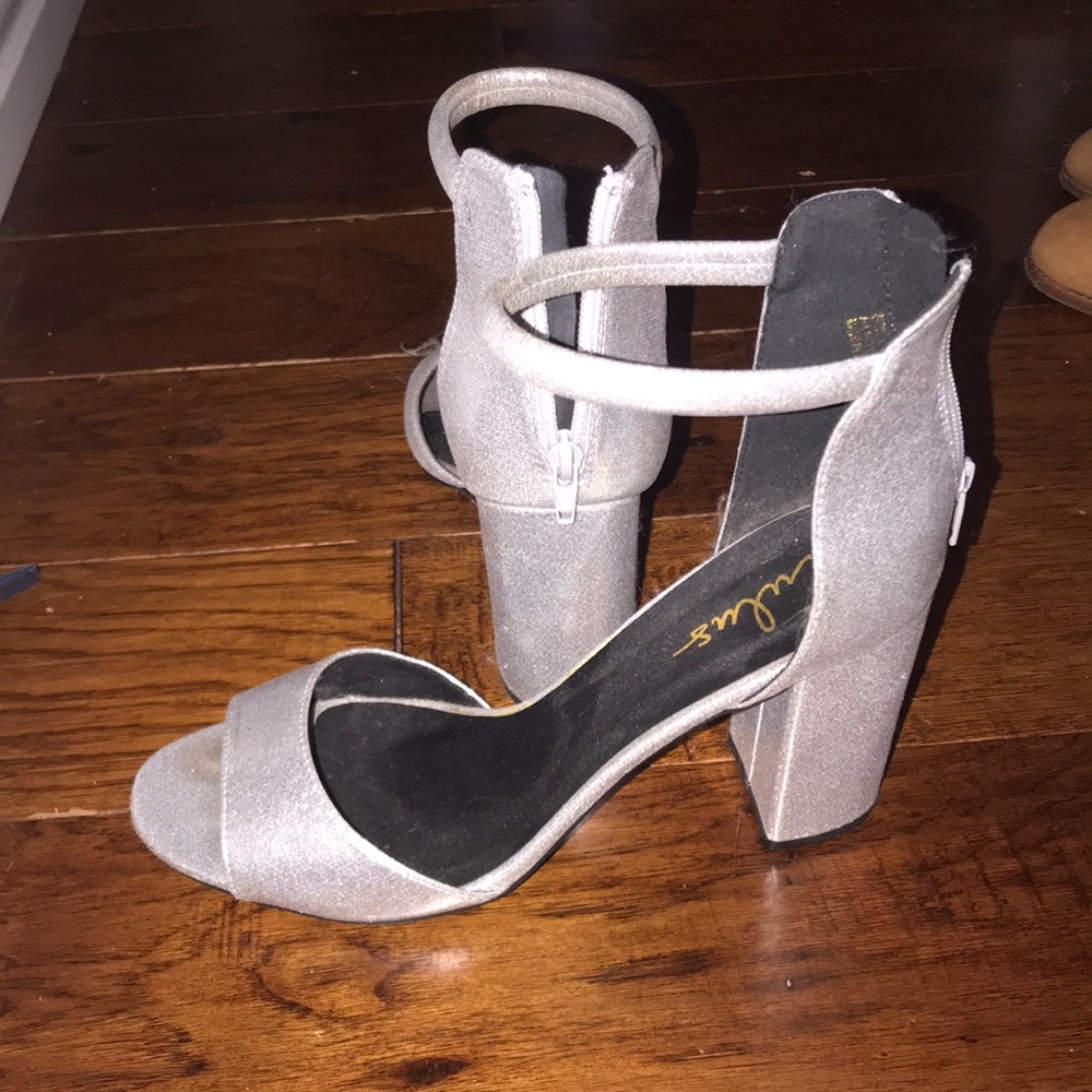 Lulu’s holographic heels